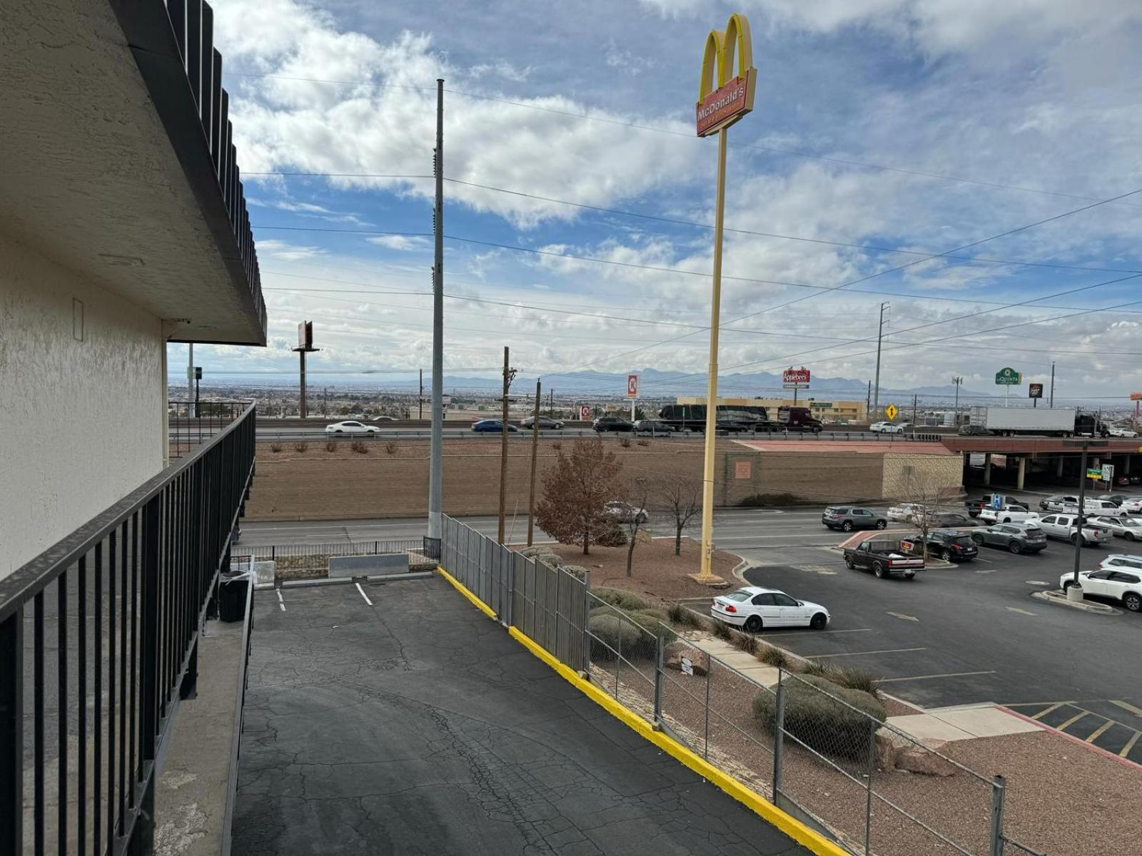 Days Inn By Wyndham El Paso Airport East Buitenkant foto